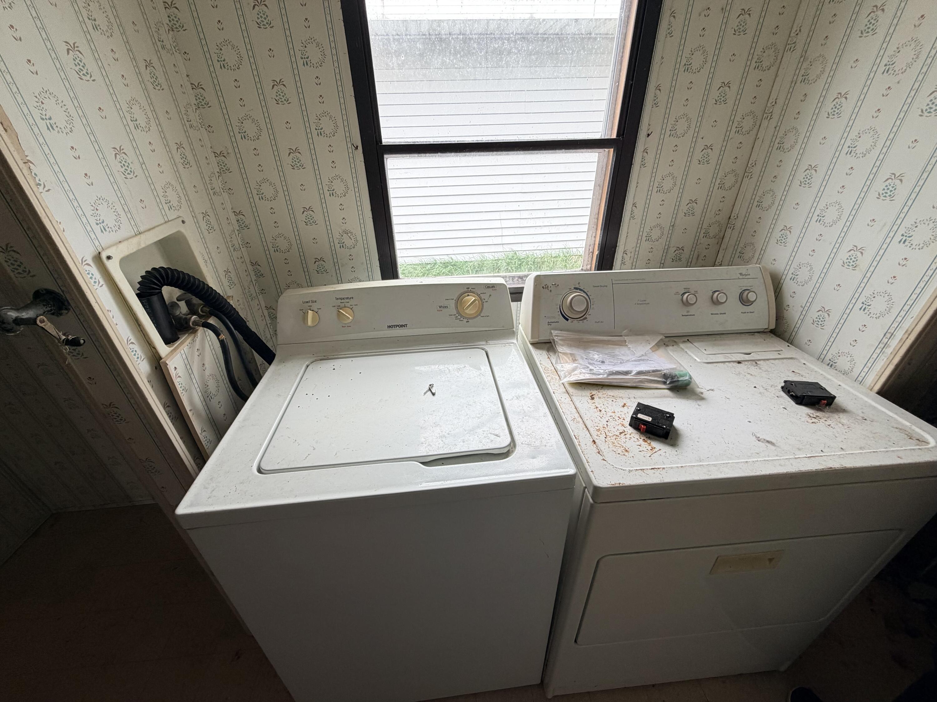 1734 East Wilson Road Custer, MI 49405 - Photo 20 of 24 Laundry area