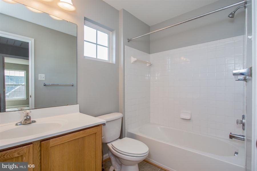 8002 Kingsmill Road Brandywine, MD 20613 - Photo 22 of 25 Bath