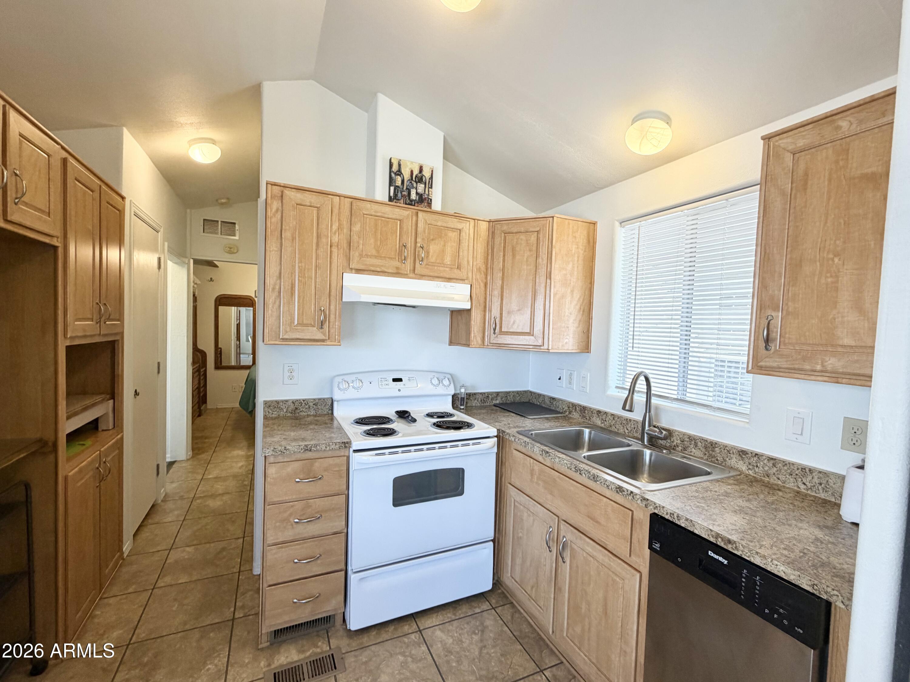 111 South Greenfield Road, Unit 244 Mesa, AZ 85206 - Photo 35 of 69 FULL SIZE STOVE