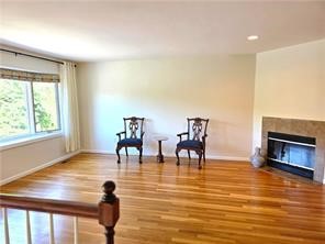 203 Dean Ridge Court Cranston, RI 02920 - Photo 8 of 27