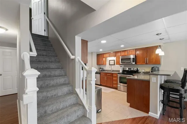 $675,000 | 1102 Lakeview Drive, Pacific, MO 63069