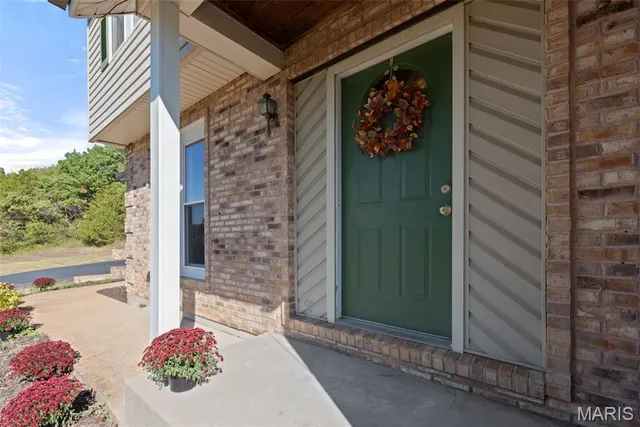 $675,000 | 1102 Lakeview Drive, Pacific, MO 63069