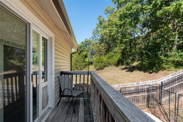 $675,000 | 1102 Lakeview Drive, Pacific, MO 63069