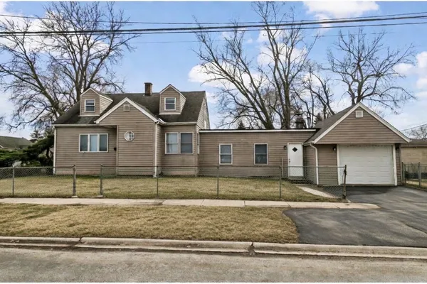 $2,600 | 14500 Sawyer Avenue, Midlothian, IL 60445