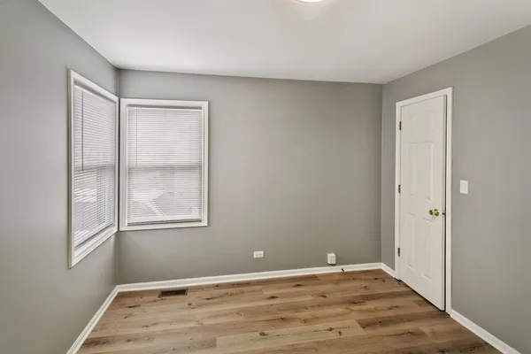 $2,600 | 14500 Sawyer Avenue, Midlothian, IL 60445