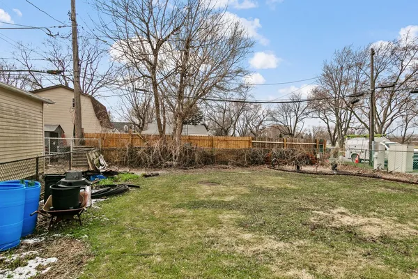 $2,600 | 14500 Sawyer Avenue, Midlothian, IL 60445