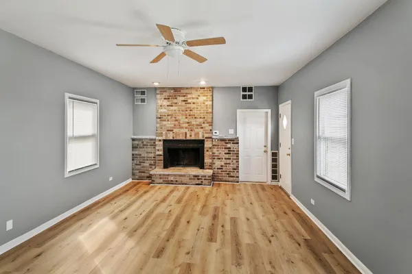 $2,600 | 14500 Sawyer Avenue, Midlothian, IL 60445