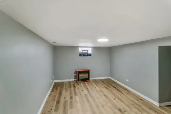 $2,600 | 14500 Sawyer Avenue, Midlothian, IL 60445