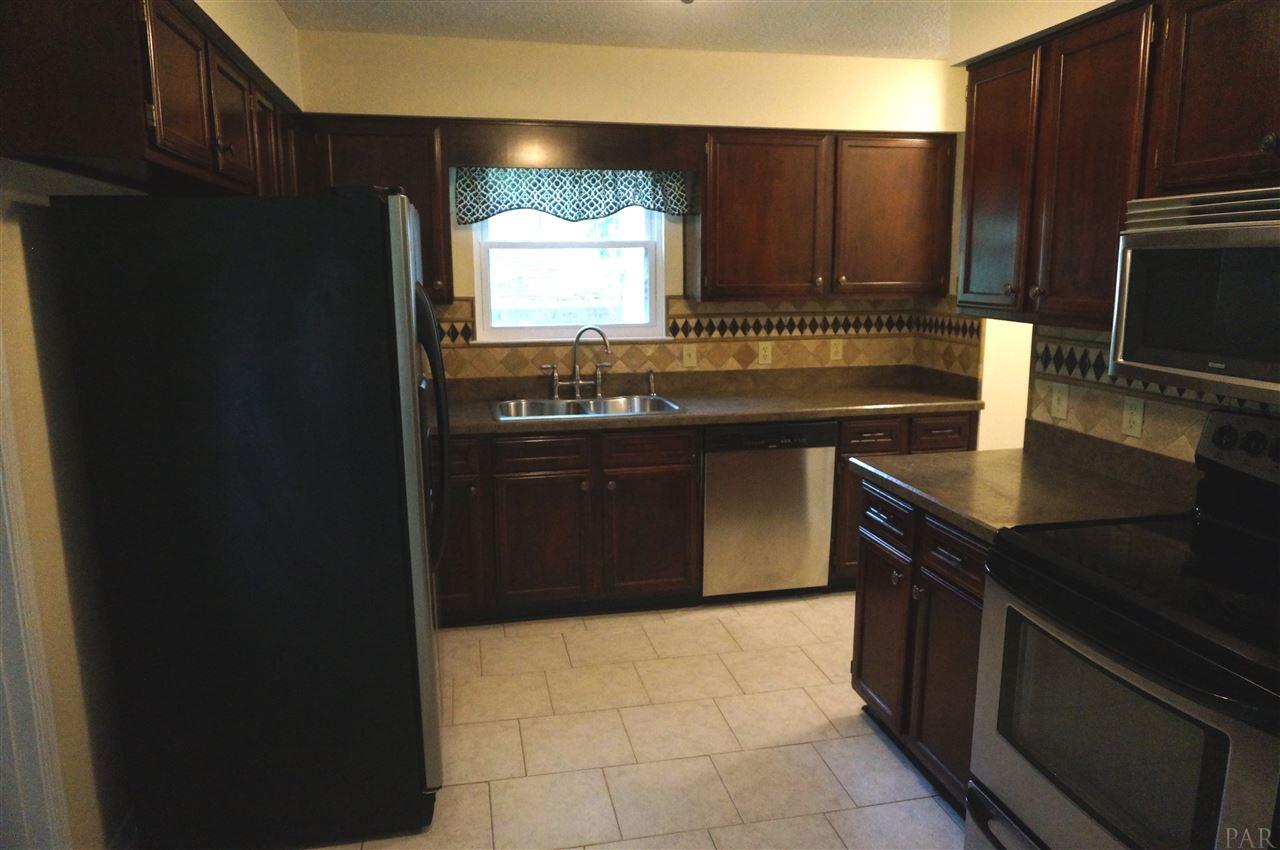 10047 Huntsman Path Pensacola, FL 32514 - Photo 9 of 26