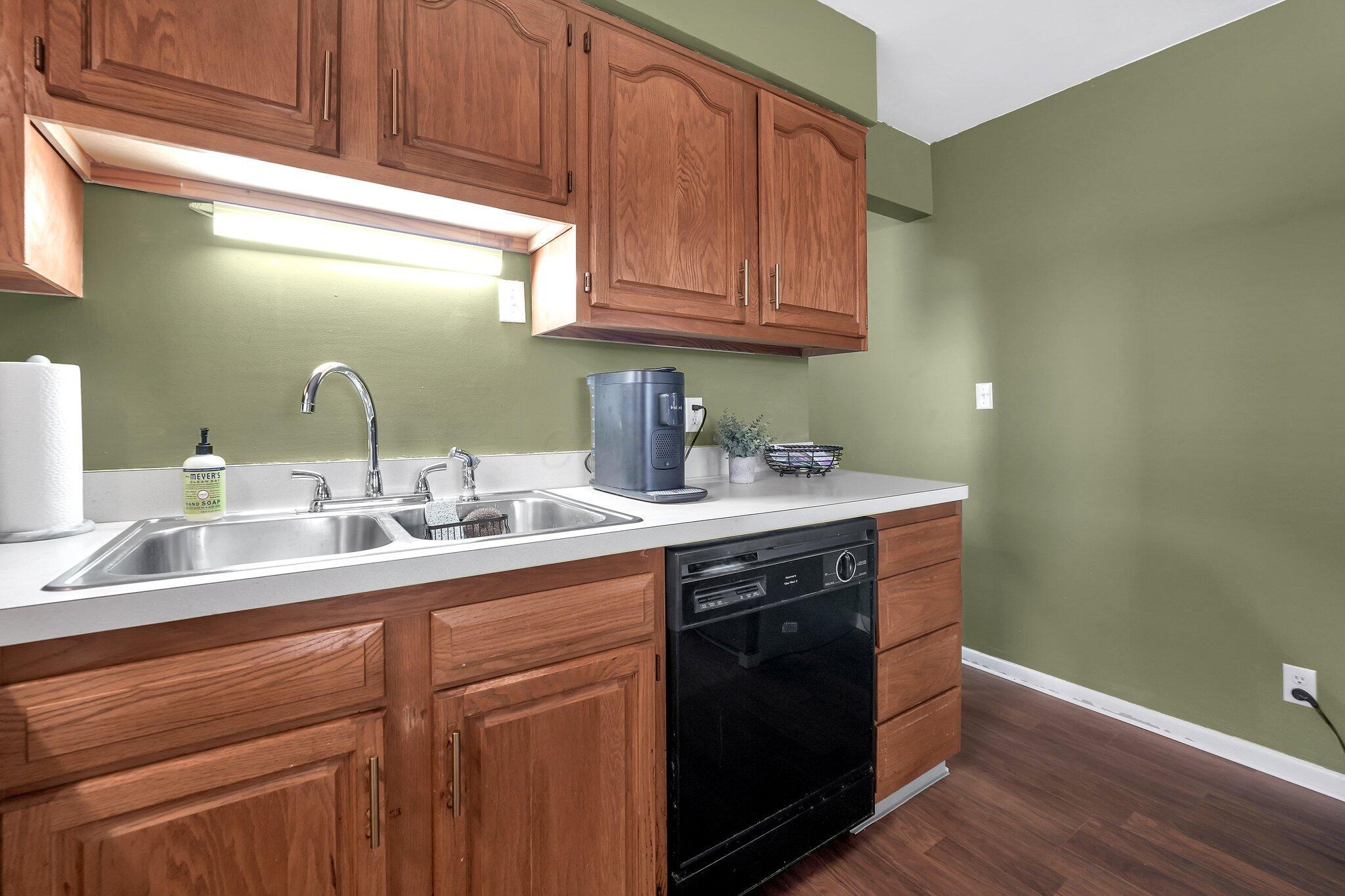 581 Morse Road Columbus, OH 43214 - Photo 12 of 26 Kitchen