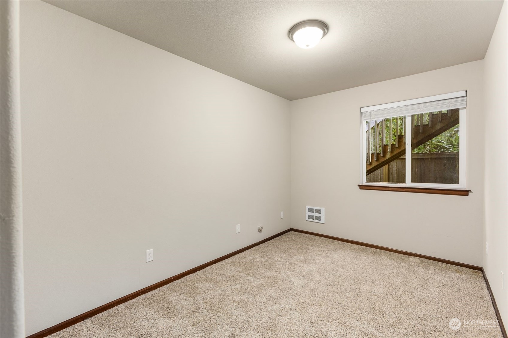 2719 129th Street Southwest Everett, WA 98204 - Photo 30 of 36