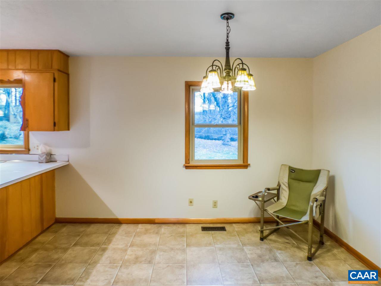 253 Locust Lane Ruckersville, VA 22968 - Photo 14 of 38 a living room with a furniture