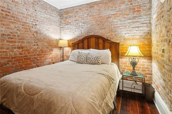 $1,700 | 829 Burgundy Street, Unit 4, New Orleans, LA 70116