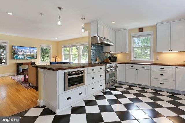 $1,255,000 | 2625 North Potomac Street, Arlington, VA 22207