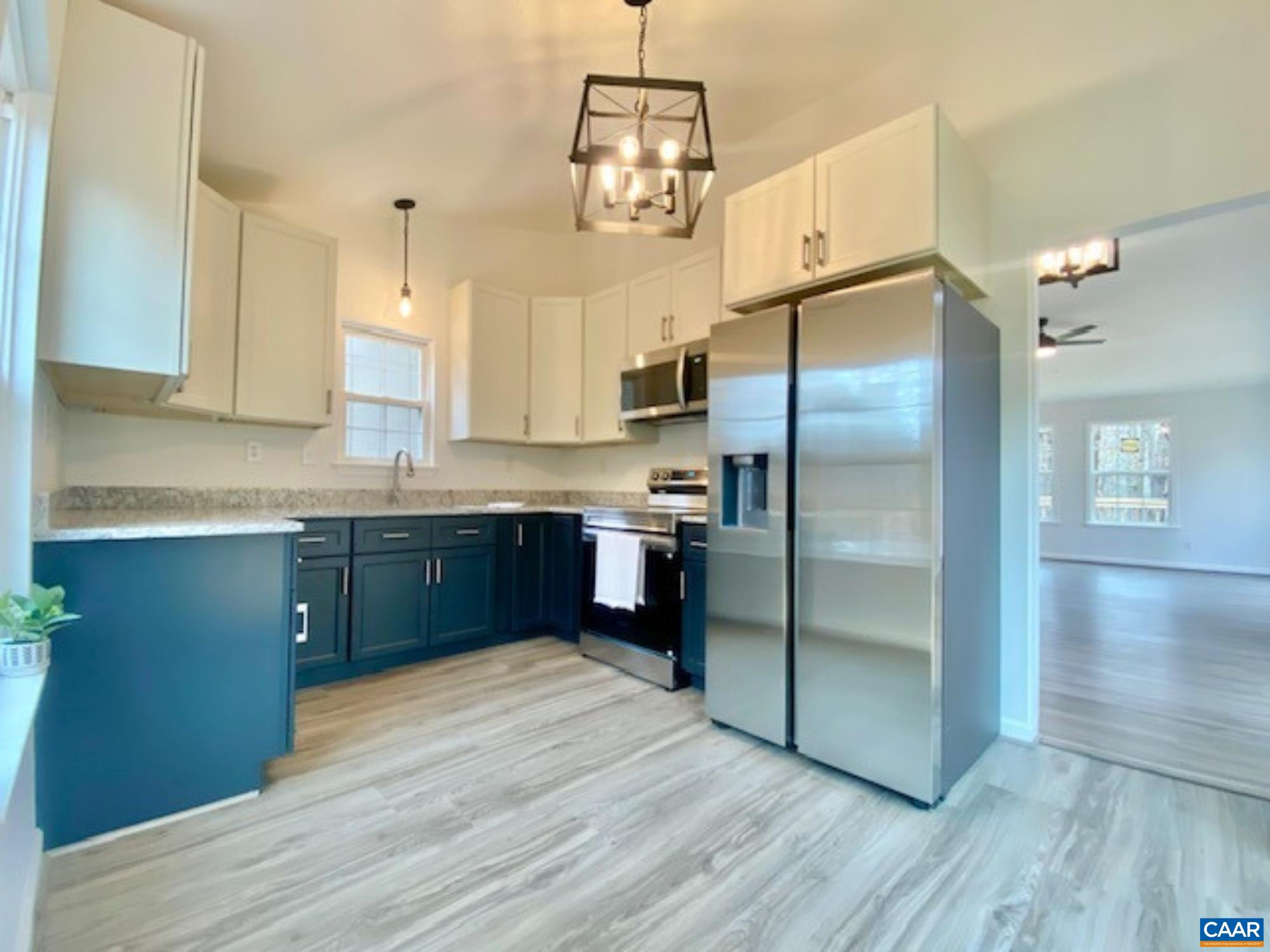93 West Cedar Drive Ruckersville, VA 22968 - Photo 5 of 32 Spacious kitchen