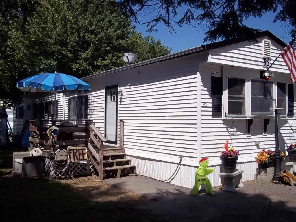 95 Linden Street Exeter, NH 03833 - Photo 1 of 12 Gallery Image 1