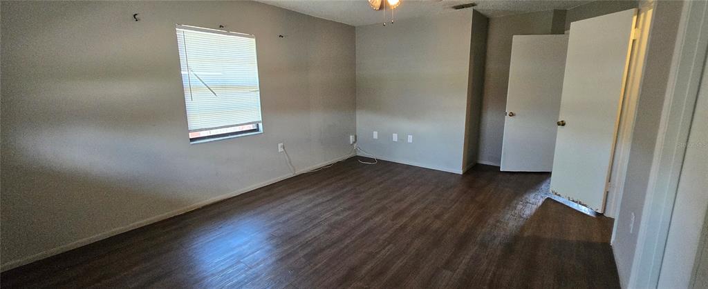 2021 Lake Buckeye Road Winter Haven, FL 33881 - Photo 17 of 37