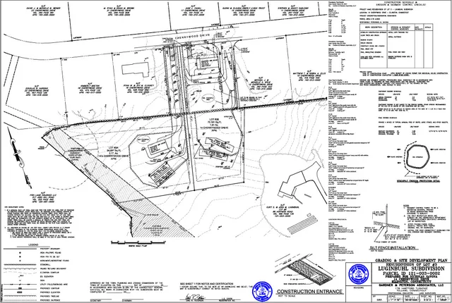 a view of backyard with trees