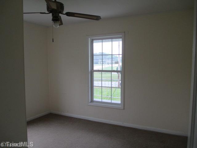 2004 Logan Street High Point, NC 27263 - Photo 12 of 13 Interior Space/Layout.