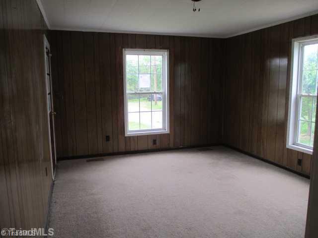 2004 Logan Street High Point, NC 27263 - Photo 3 of 13 Interior Space/Layout.