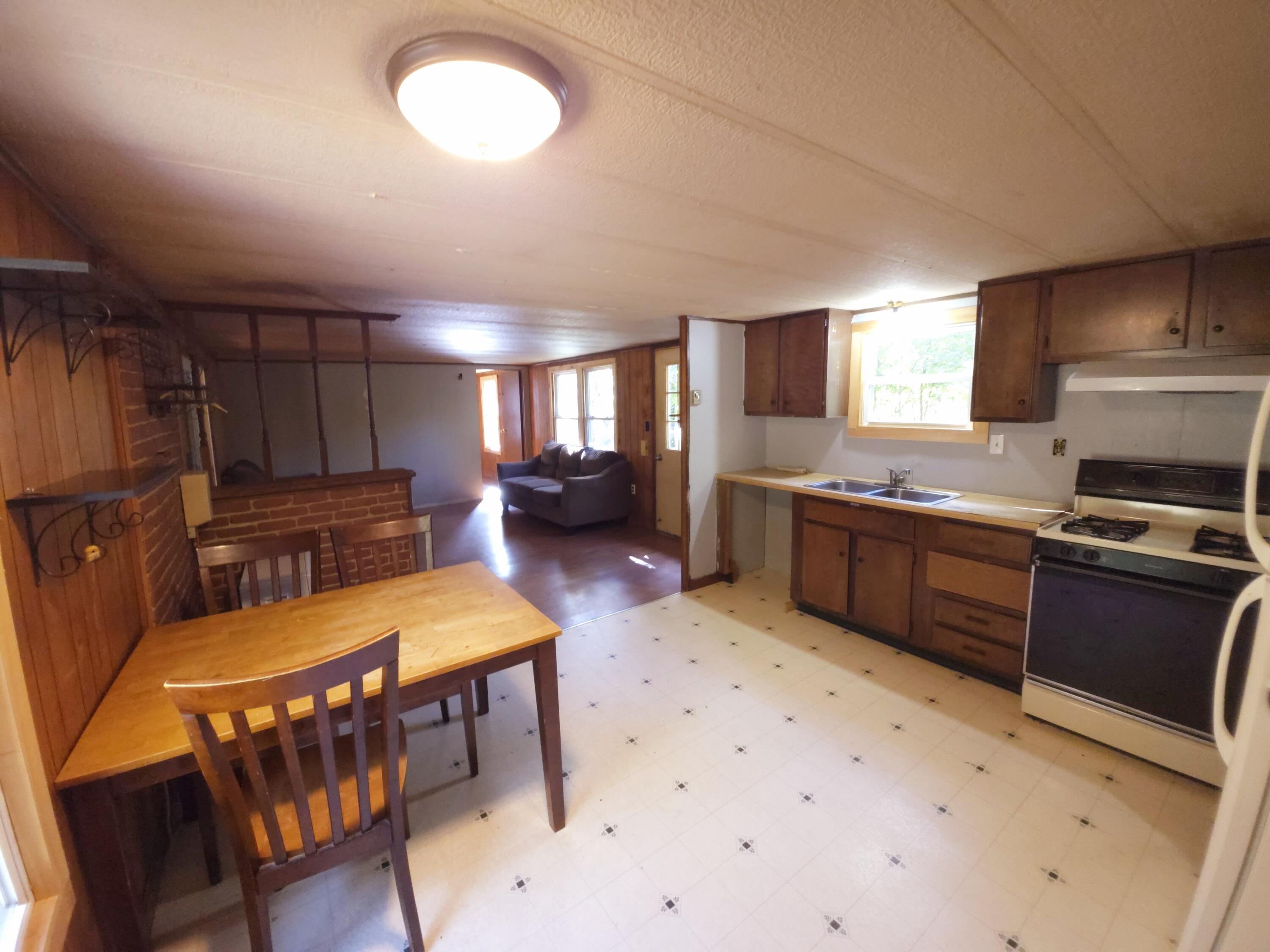 537 Eastern Avenue Augusta, ME 04330 - Photo 15 of 22 Kitchen