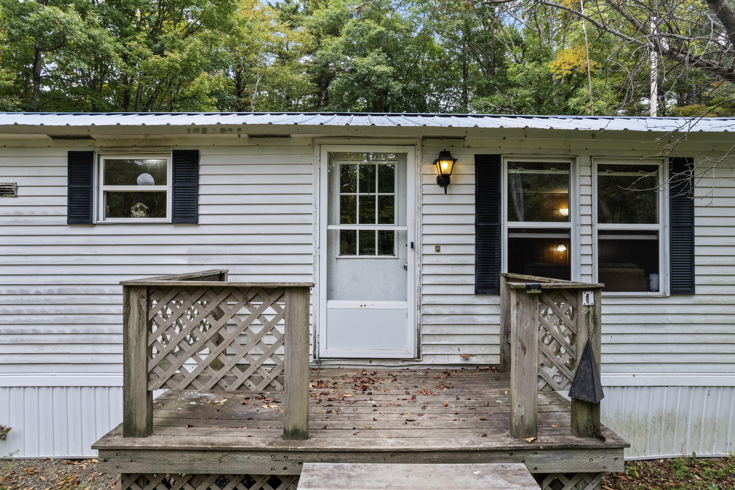 537 Eastern Avenue Augusta, ME 04330 - Photo 4 of 22 Porch