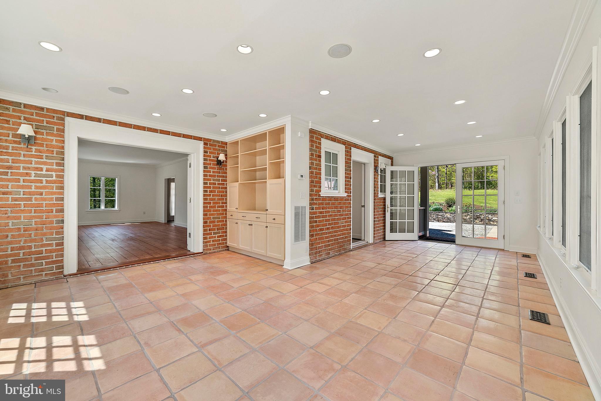 3651 Prince Road Marshall, VA 20115 - Photo 12 of 35 Spacious Room with Exposed Brick Walls