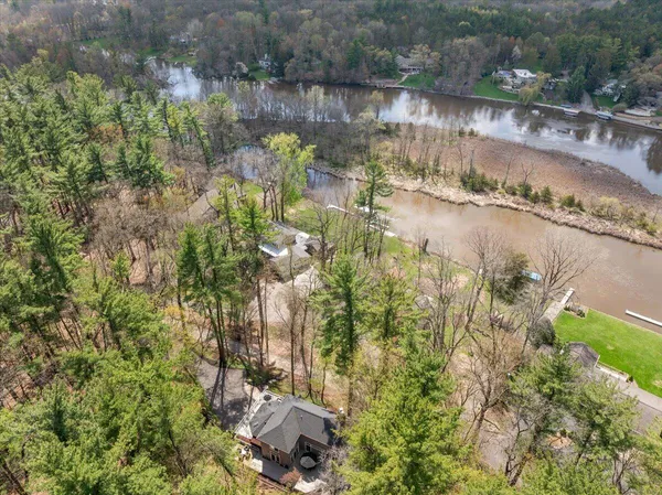 $950,000 | 1840 Timber Trail Drive Southeast, Ada, MI 49301