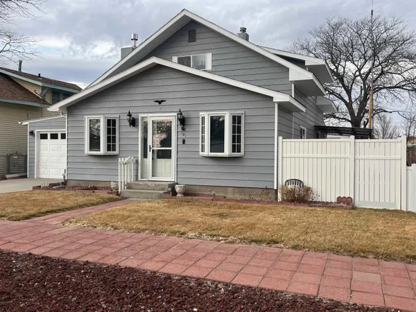 $309,900 | 121 East Laramie Street, Guernsey, WY 82214