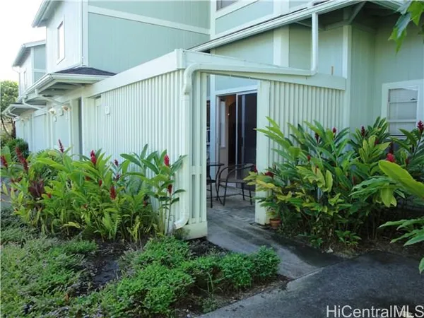 $2,500 | 95-1044 ʻĀinamakua Drive, Unit F, Mililani, HI 96789