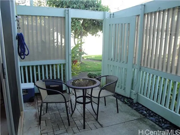 $2,500 | 95-1044 ʻĀinamakua Drive, Unit F, Mililani, HI 96789