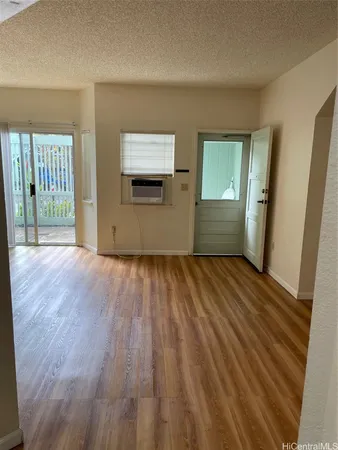 $2,500 | 95-1044 ʻĀinamakua Drive, Unit F, Mililani, HI 96789