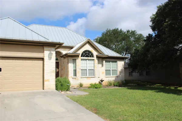 $2,750 | 3 Honeysuckle Street, Wimberley, TX 78676