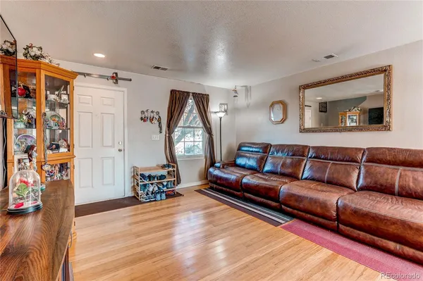 $392,500 | 4884 East 101st Court, Thornton, CO 80229