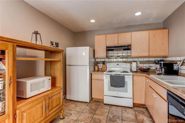 $392,500 | 4884 East 101st Court, Thornton, CO 80229