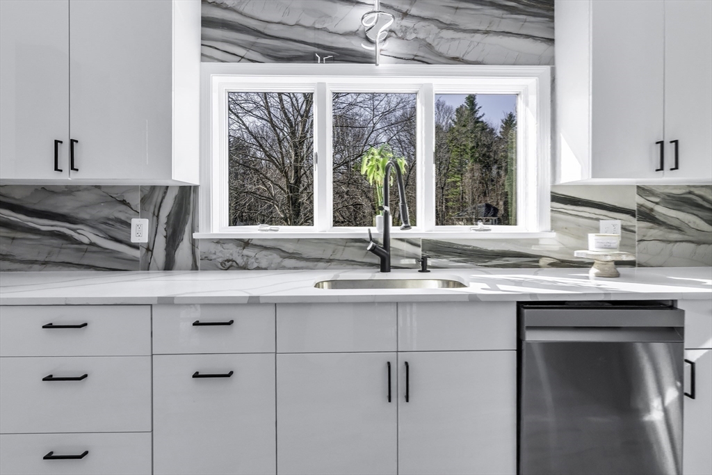 30 Anne Road North Andover, MA 01845 - Photo 18 of 42