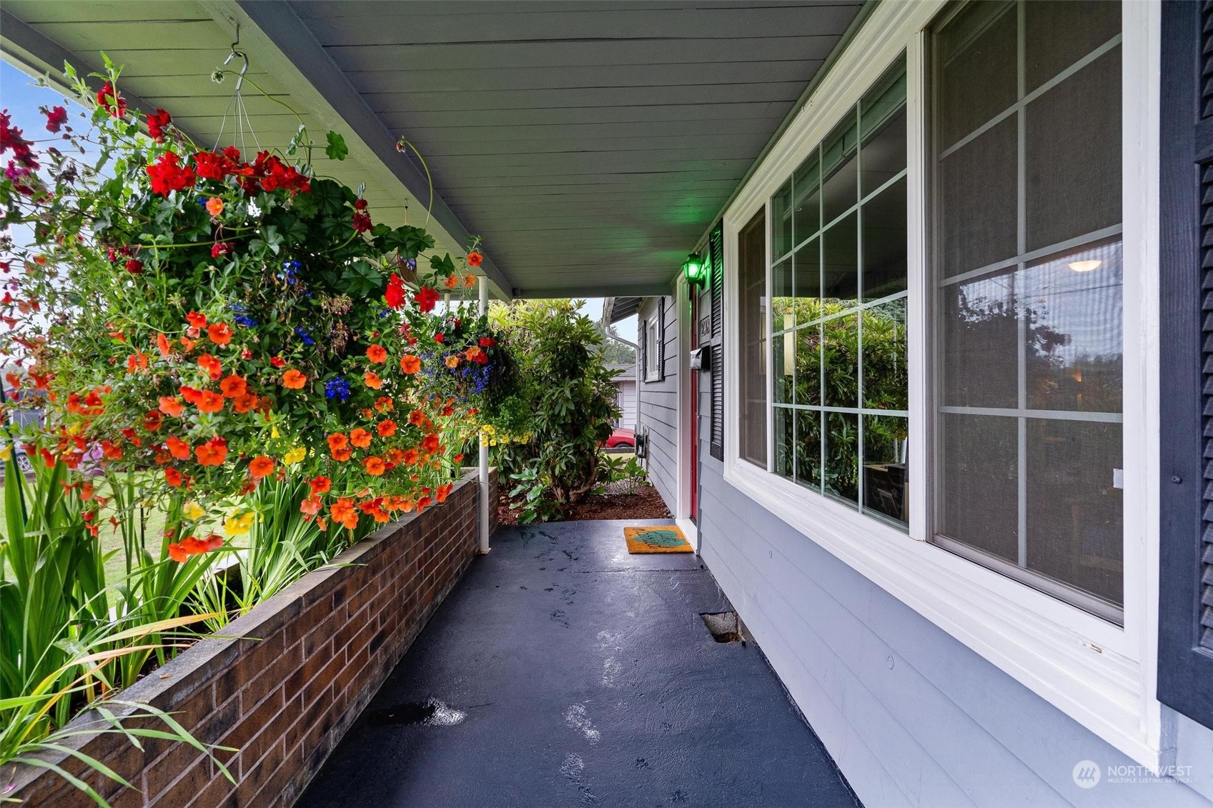 2309 6th Street Everett, WA 98201 - Photo 3 of 30 Gallery Image 3