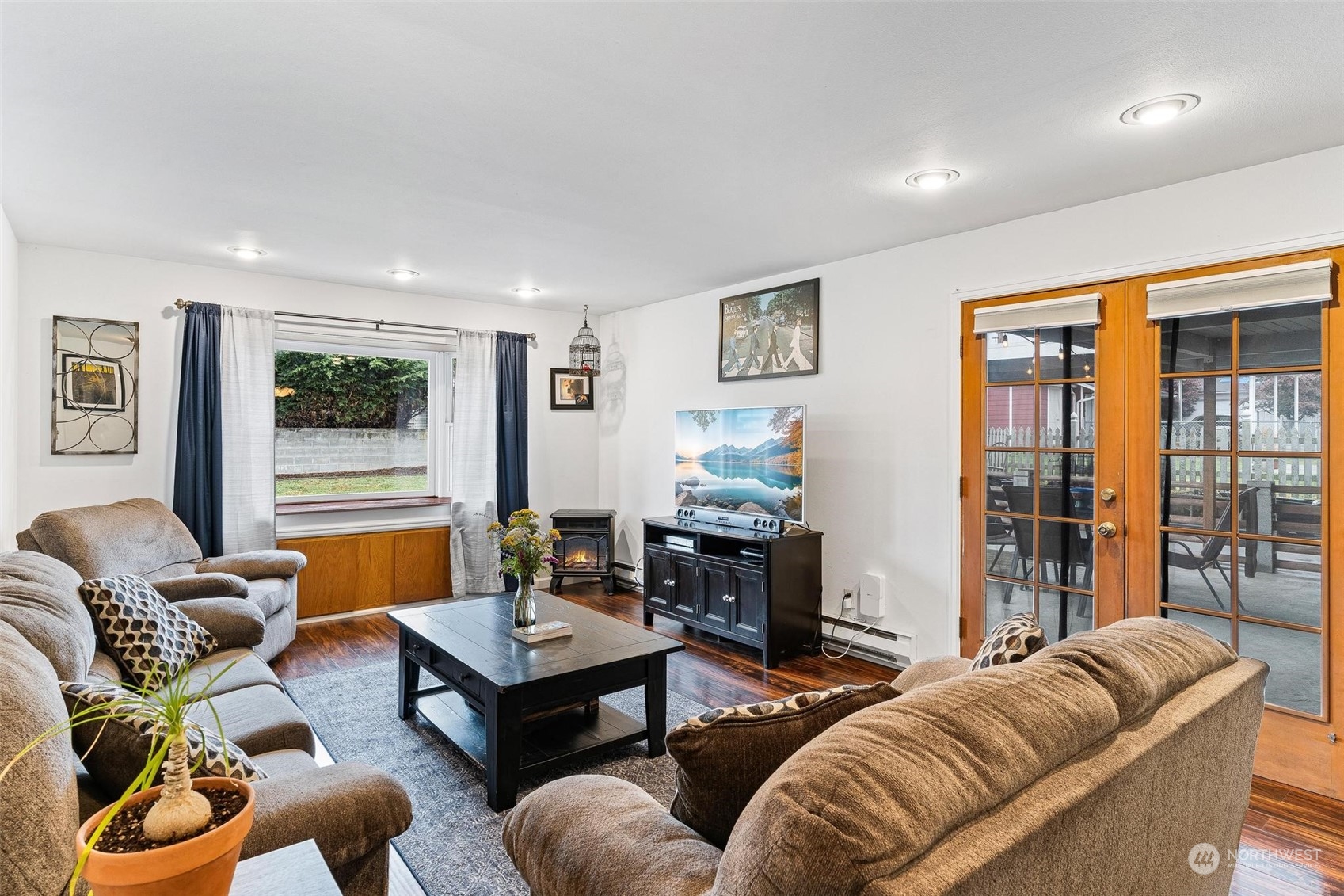 2309 6th Street Everett, WA 98201 - Photo 8 of 30 Gallery Image 8