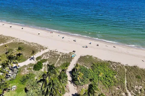 $595,000 | 4549 North Ocean Drive, Unit 1, Lauderdale-by-the-Sea, FL 33308