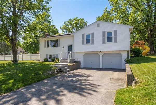 $625,000 | 97 Paquin Drive, Marlborough, MA 01752