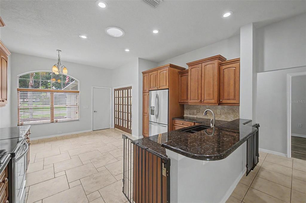 4021 Lithia Ridge Boulevard Valrico, FL 33596 - Photo 15 of 48