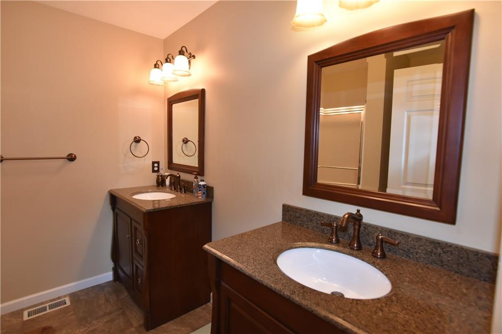 4415 River Road Columbus, IN 47203 - Photo 5 of 35