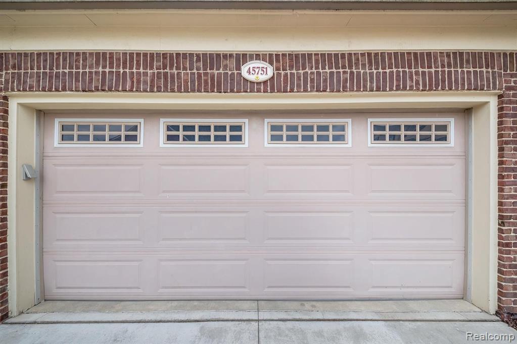 45751 North Stonewood Road Canton, MI 48187 - Photo 19 of 33