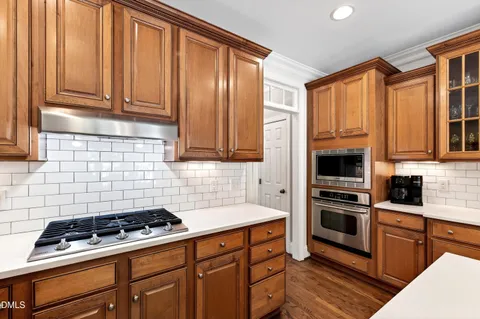 $1,150,000 | 108 Creekvista Drive, Holly Springs, NC 27540