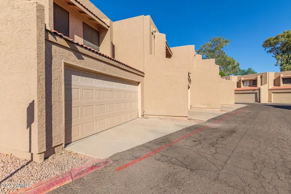 $269,600 | 7432 North 43rd Lane, Glendale, AZ 85301