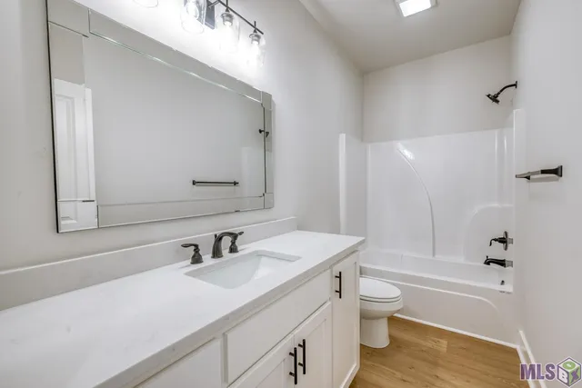 $1,725 | 8739 Lockhart Road, Unit 3F, Denham Springs, LA 70726