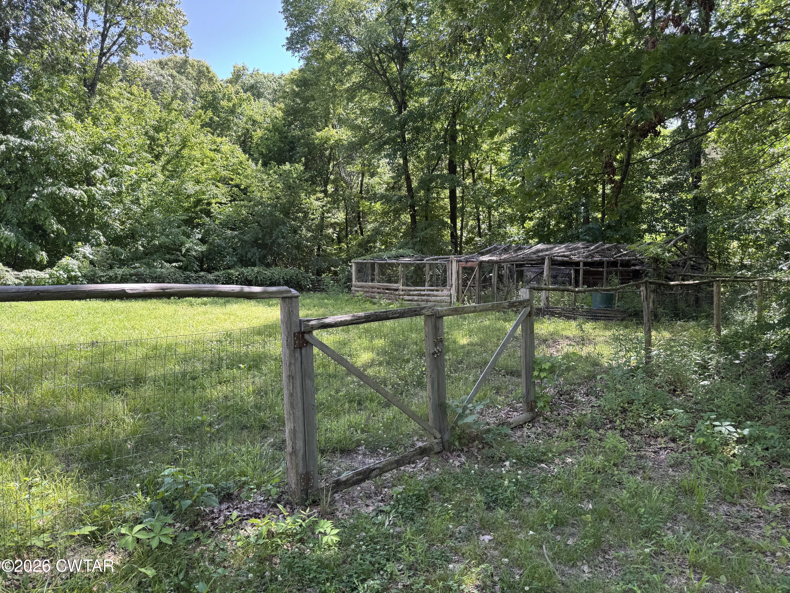 54 J B Jones Road Trenton, TN 38382 - Photo 10 of 12 Gate