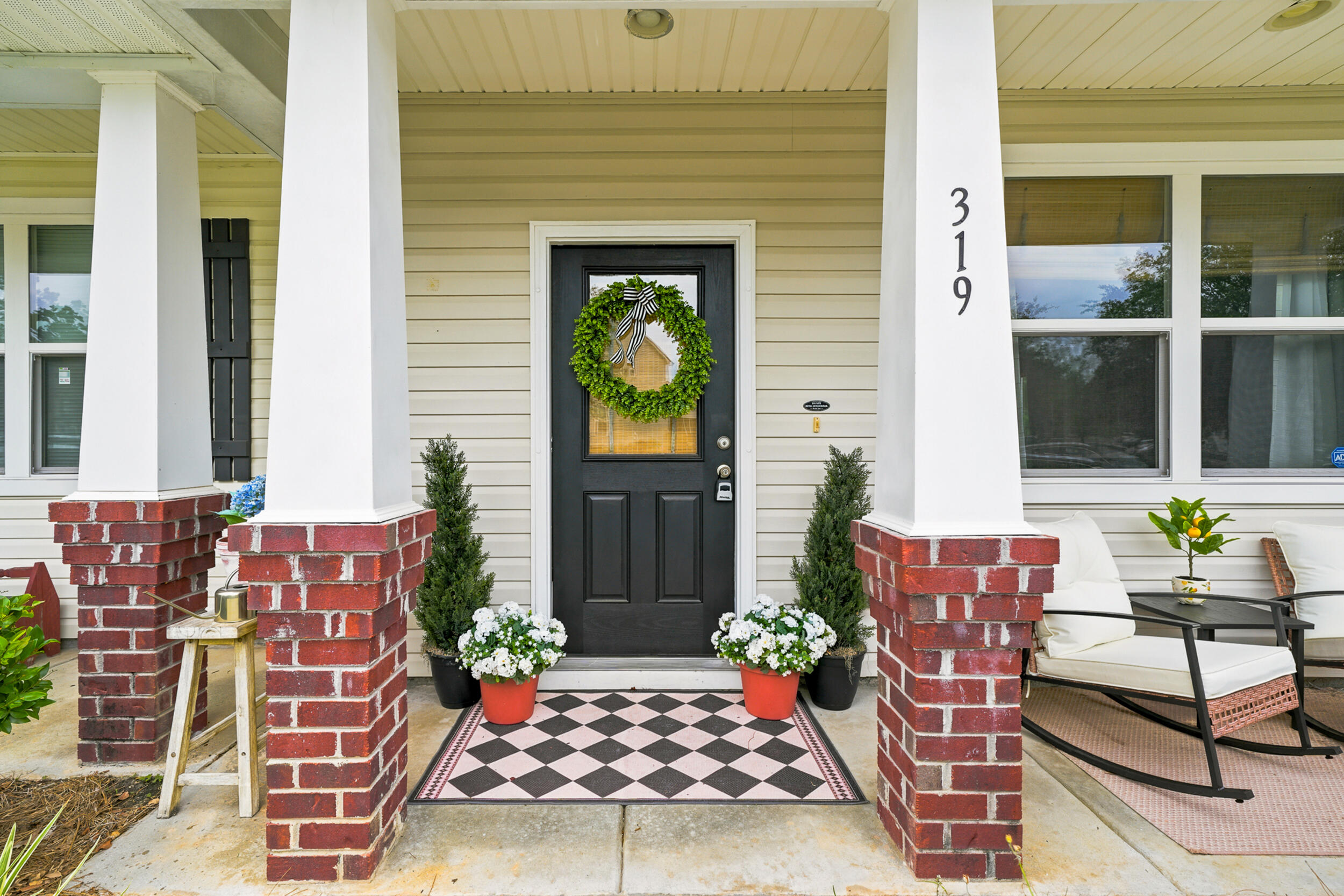 319 Flyway Road Goose Creek, SC 29445 - Photo 4 of 41