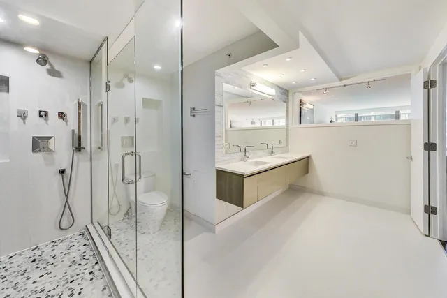 $6,200 | 2 East Erie Street, Unit 1905, Chicago, IL 60611