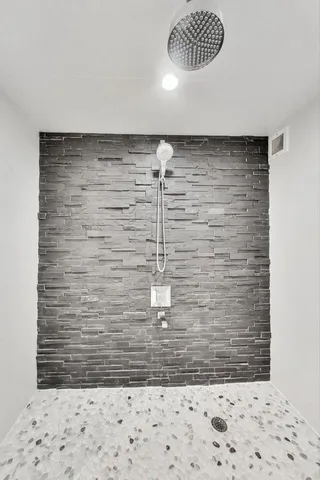 $6,200 | 2 East Erie Street, Unit 1905, Chicago, IL 60611